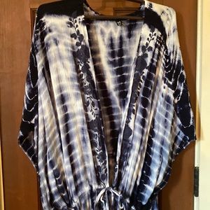 Torrid Beautiful Tye Dye Wrap / Kimono